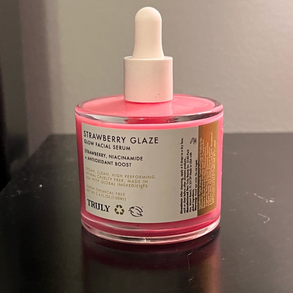 Truly Beauty Strawberry Glaze Face Serum